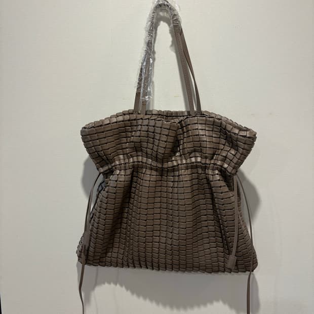 콰니 숄더백 새상품, 모카 브라운