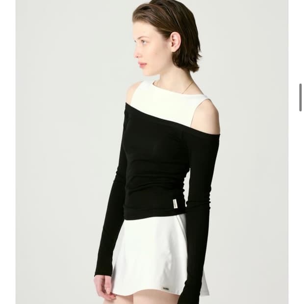 글로니 걸프렌즈 오프숄더 탑 블랙