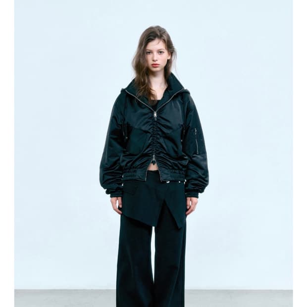 더오유 레트로 새틴 봄버 자켓 블랙