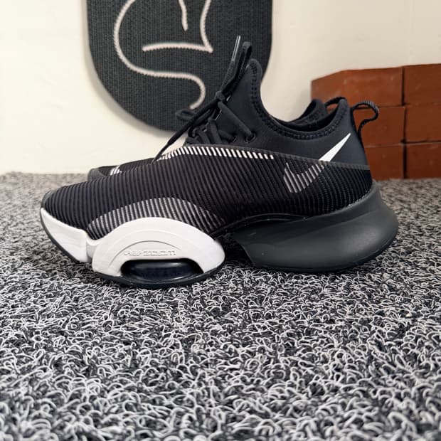 나이키 에어 줌 수퍼랩 트레이닝화 블랙 250mm 