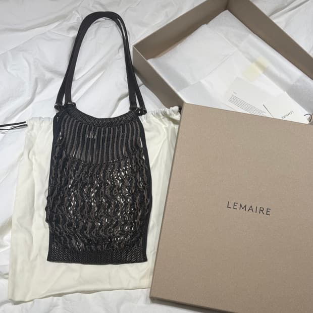 르메르 나일론 미디움 필트 네트백 쉐브론 마롱 글라세 블랙