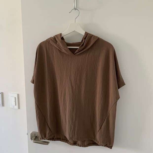 루즈 브라운 후디