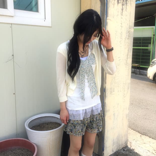 빈티지 잔꽃 봄 코디세트