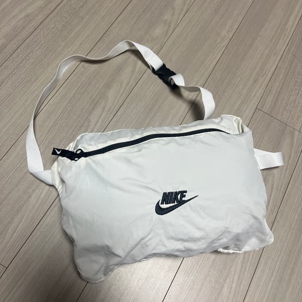 나이키 패커블 바람막이