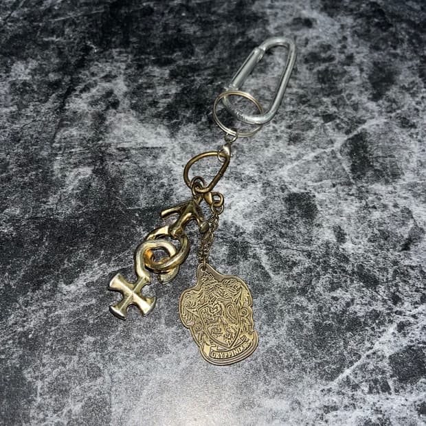 vintage gothic golden keyring