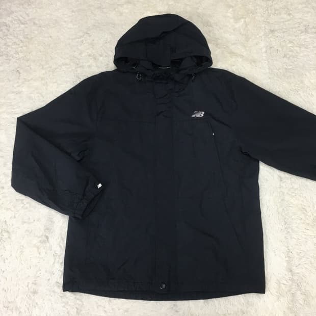 뉴발란스 바람막이자켓 CC19