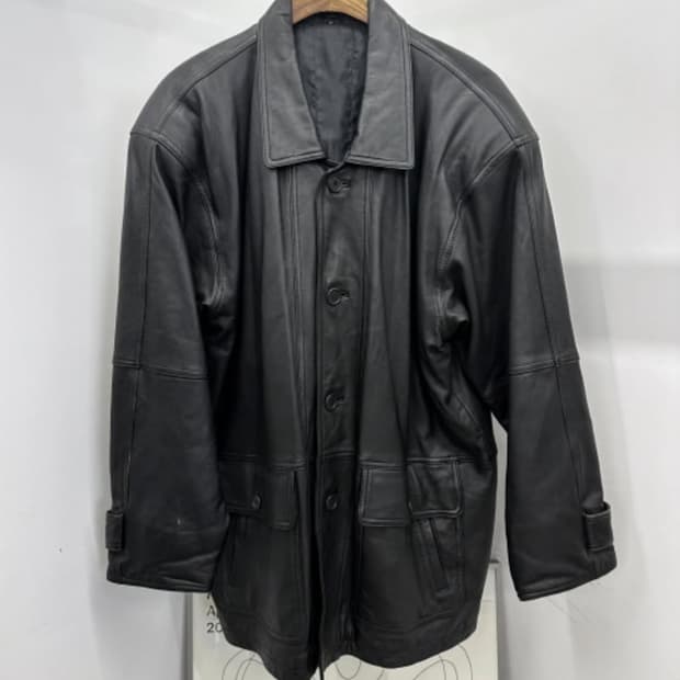 VINTAGE LEATHER CAR COAT 