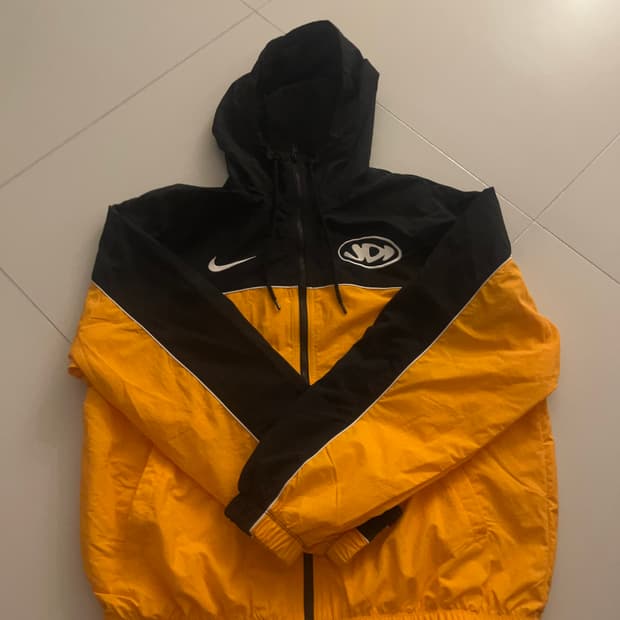 나이키 클럽 후드 자켓 썬다이얼 오렌지