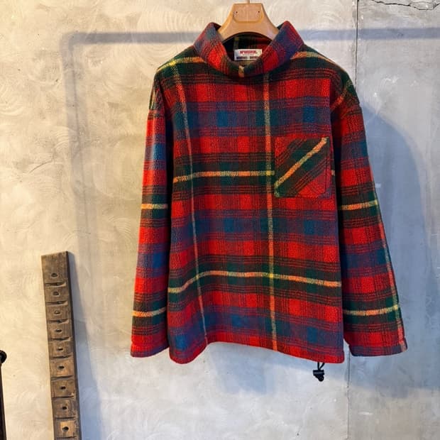 맥그리거 모호크넥 플리스 탑 100