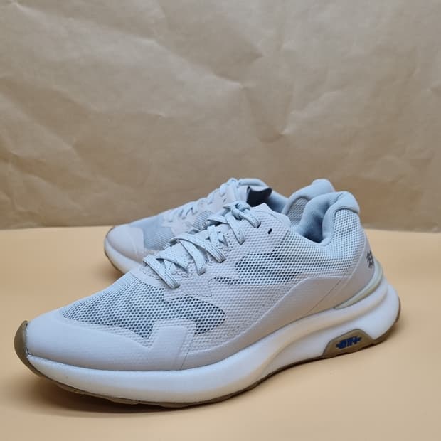 코오롱스포츠 여성운동화240 