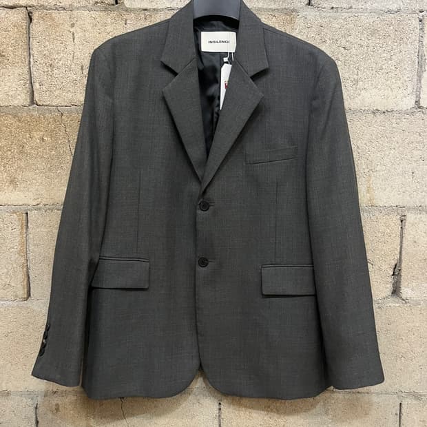 인사일런스 울 블레이저