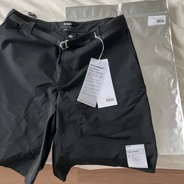 [L] 새티스파이 PeaceShell 클라임 쇼츠 새상품