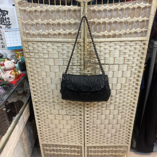 정품 프라다 고프레 나파 체인 숄더백 팝니다