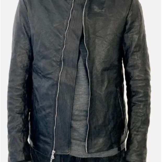 Zam barrett 미니멀리스트 가죽 자켓 구합니다 (구매)