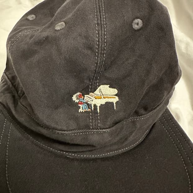 캐피탈 인디언 볼캡