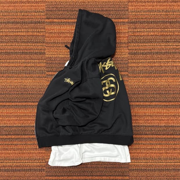 스투시 ss 로고 블랙 골드 후드집업