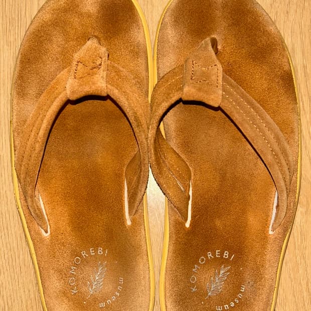 코모레비뮤지엄 스웨이드 쪼리 브라운 240~245