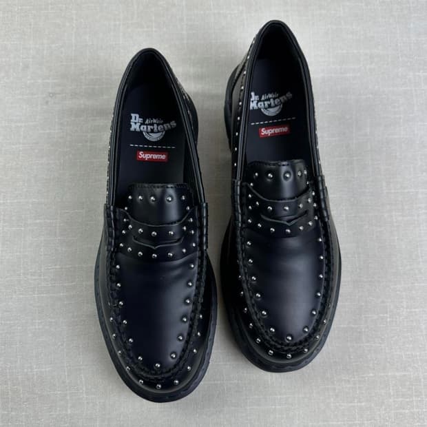슈프림 닥터마틴 스터드 로퍼