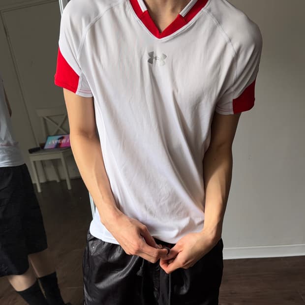 Under Armour Coldblack 레드 포인트 티셔츠