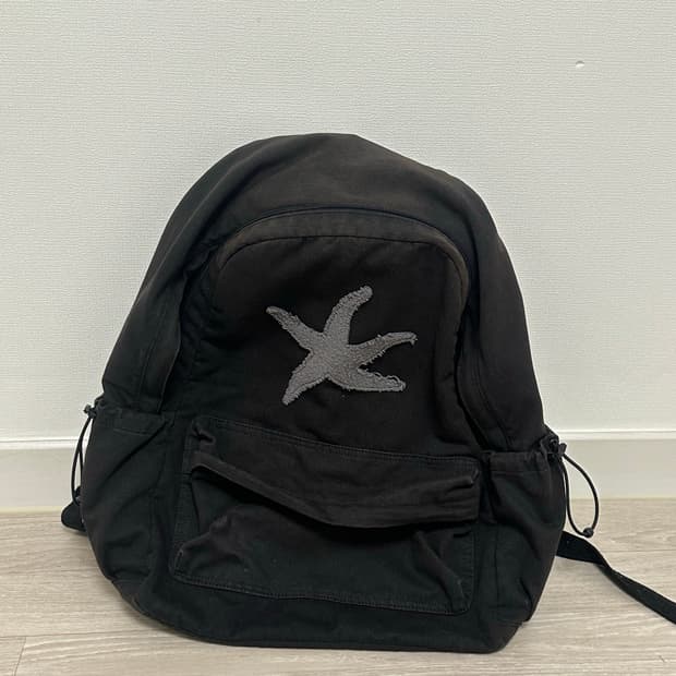 더콜디스트모먼트 백팩