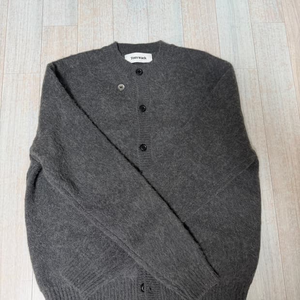 토니웩 모헤어 가디건 판매합니다 엑라