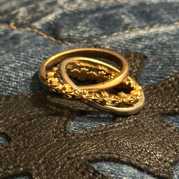 크롬하츠 22k 골드 타이니 트리플 밴드 링