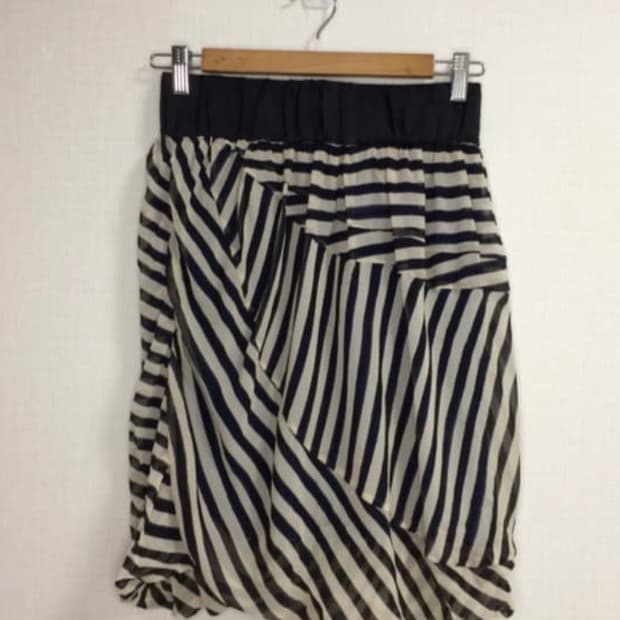 츠모리 치사토 스트라이프 벌룬 미디 스커트