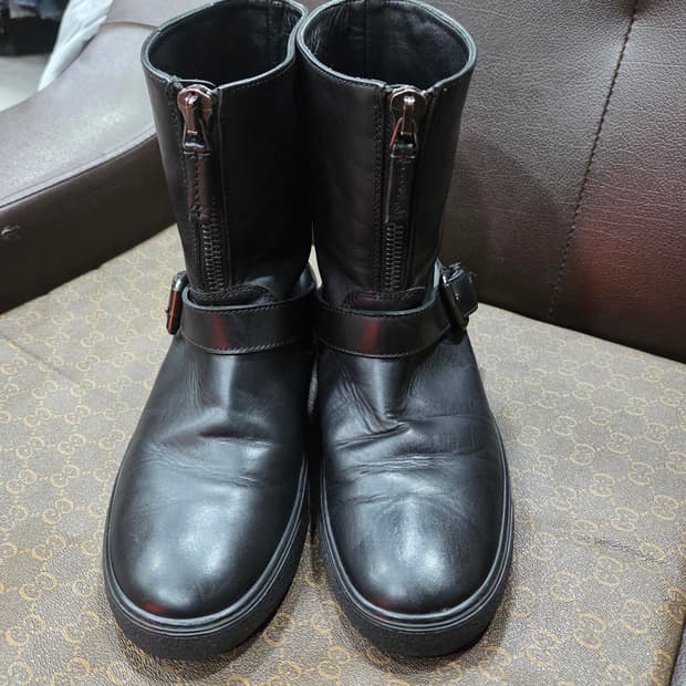 몽클레어 블랙 부츠