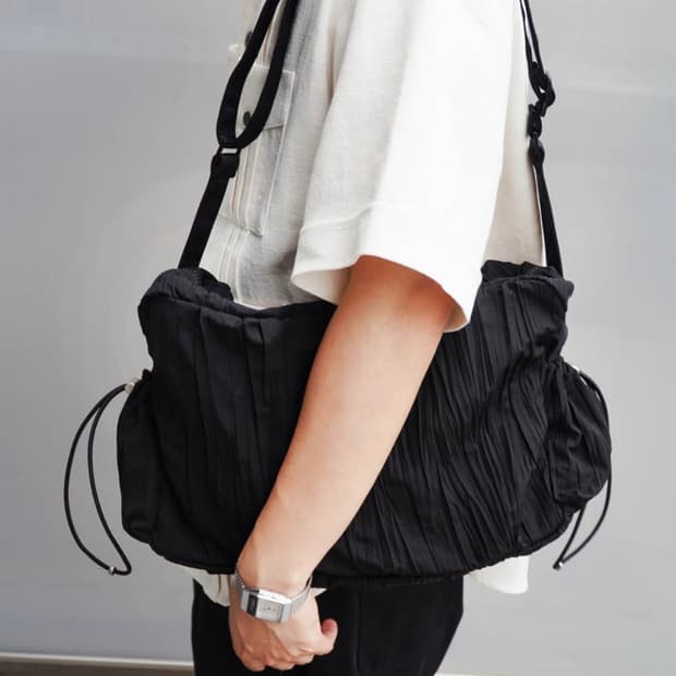 하 아카이브 ctr 플리츠 하이브리드 숄더 크로스백