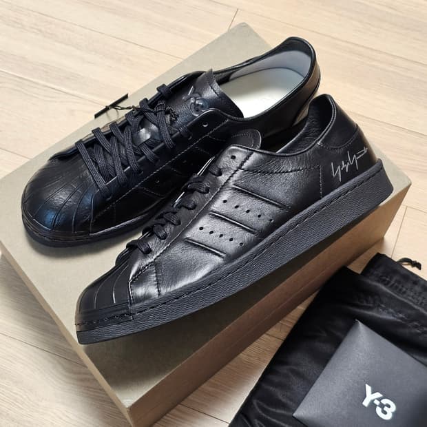 275 새제품 Y-3 슈퍼스타 트리플 블랙 IE3237 신발 가죽 운동화