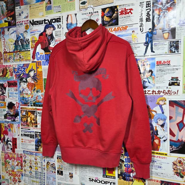 나이키 레드 스컬 프린팅 그래픽 후드티