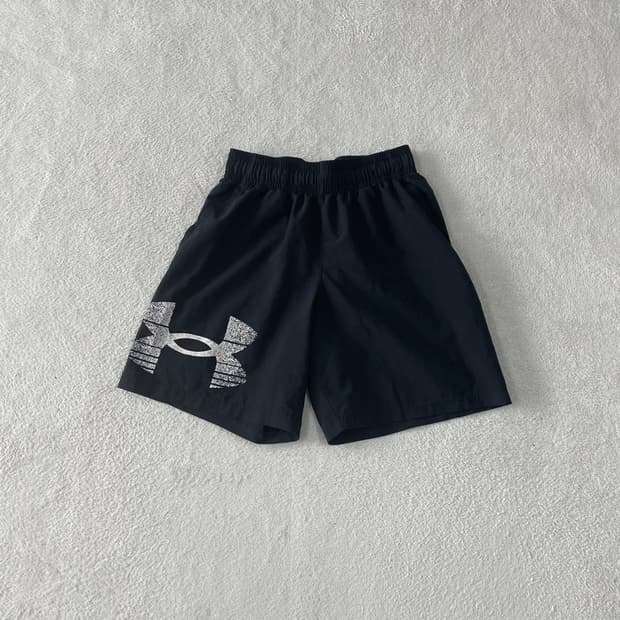 M 언더아머 반바지