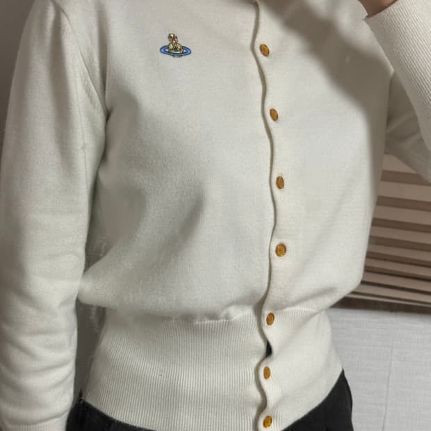 비비안웨스트우드 화이트 가디건(정품