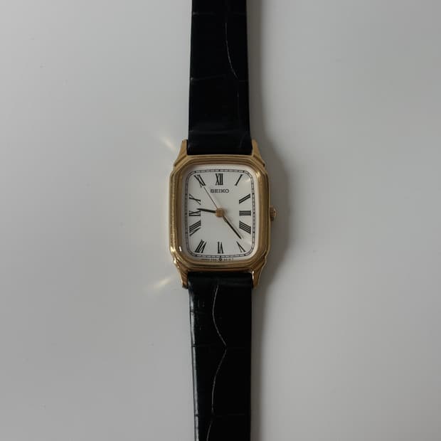 1980s Roman Gold Tank Ladies Quartz