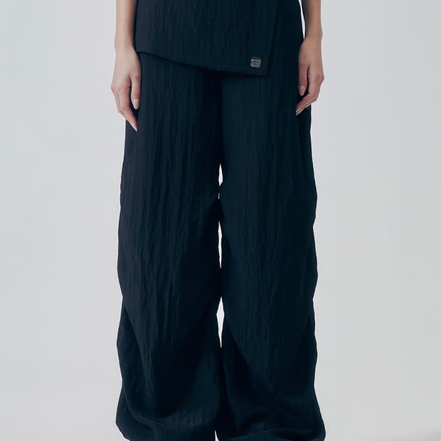 [1] 트리밍버드 Featherlight Pintuck Pants