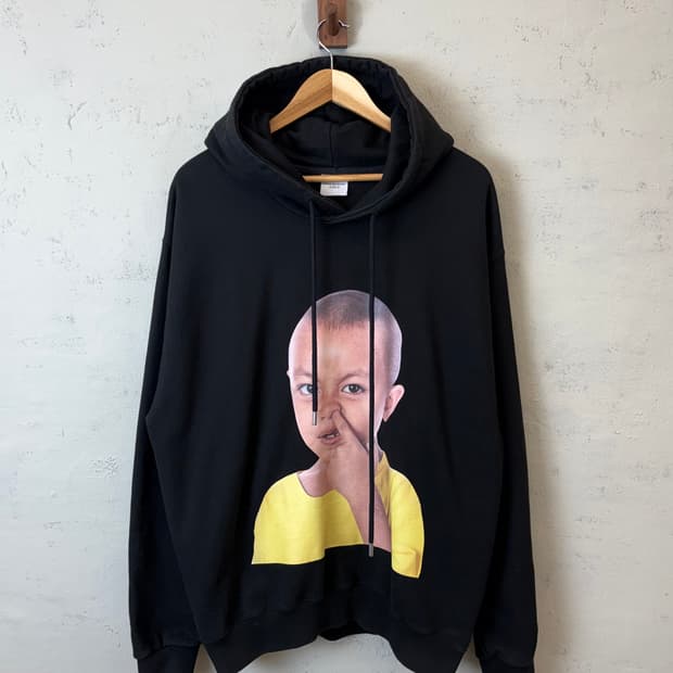 아크메드라비 프린팅 후드티 블랙