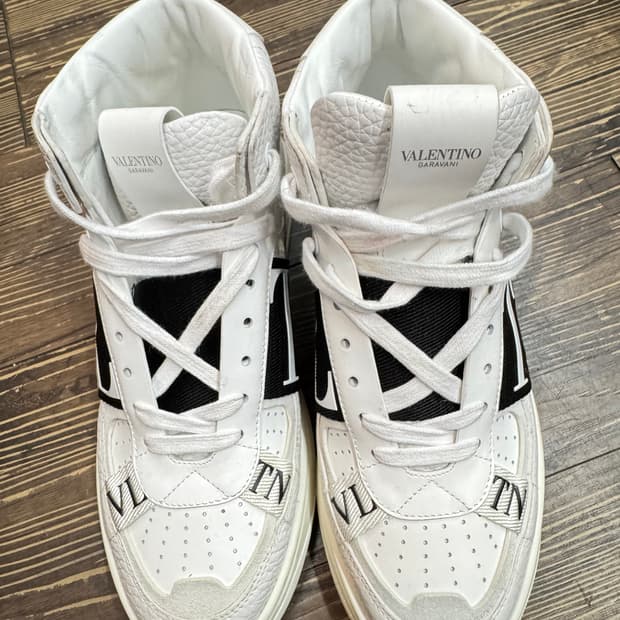 발렌티노 VLTN 로고 7-밴드 하이탑250-255