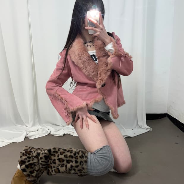 핑크 래빗퍼 아일렛 포인트 무스탕