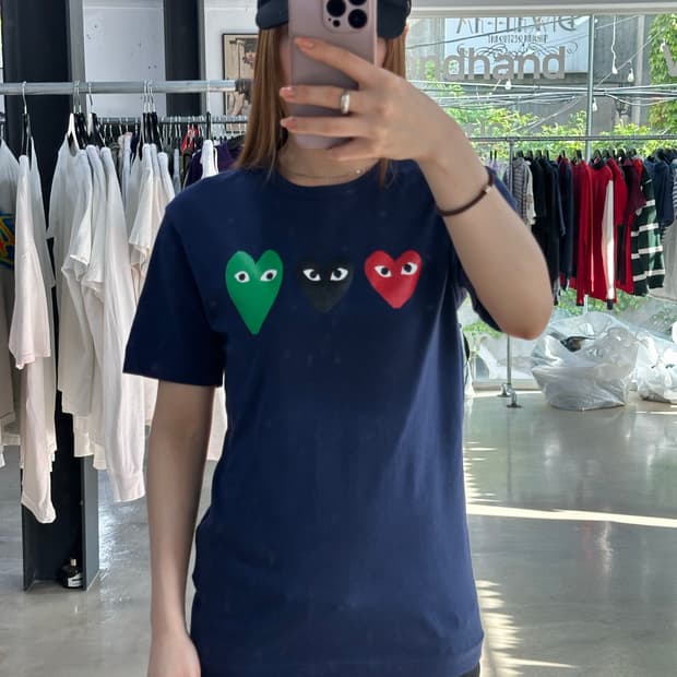 꼼데가르송 플레이 트리플 하트 반팔티 