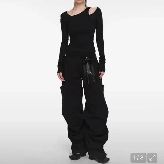 나체 핀턱 와이드 팬츠