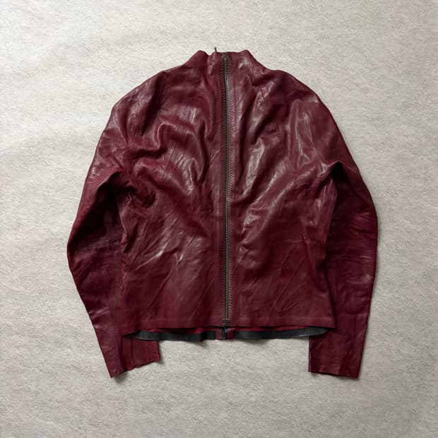 아이작 세럼 스테이플 백 디테일 레거자켓 