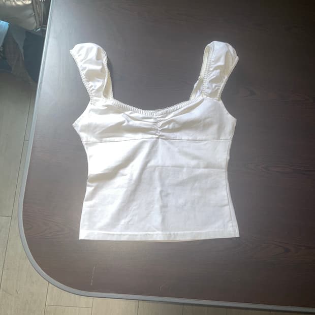 퍼프 크롭 셔링 슬리브리스