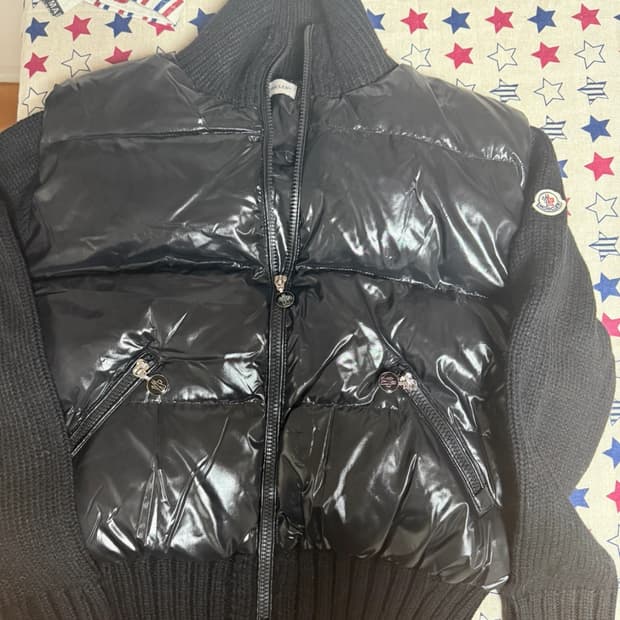 몽클레르 니트 패널 다운 베스트 3사이즈