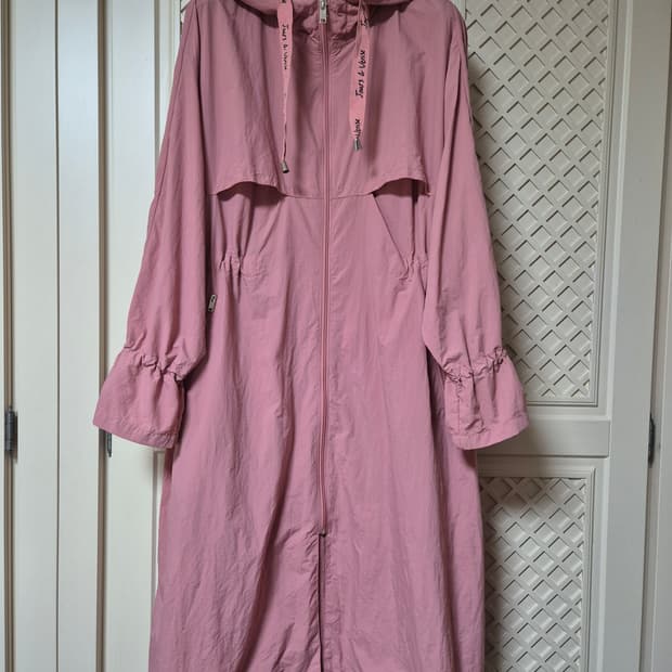 비지트인뉴욕 후드 바람막이 코트