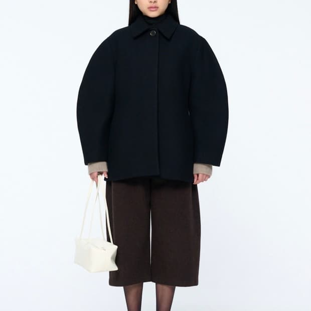 아모멘토 아워글래스 하프코트 