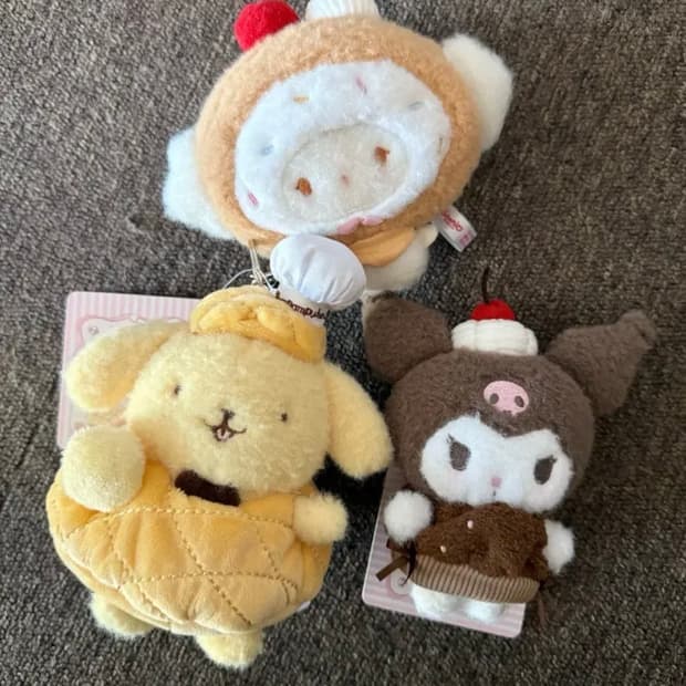 [중국한정판/새상품] 산리오 정품 디저트 인형 키링 희귀 폼폼푸린 쿠로미