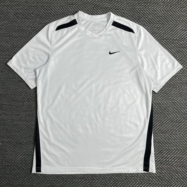 나이키 드라이핏 올드스쿨 트레이닝 티셔츠o 3484