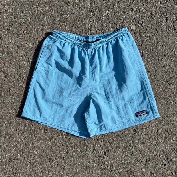 파타고니아 로고 배기스 반바지