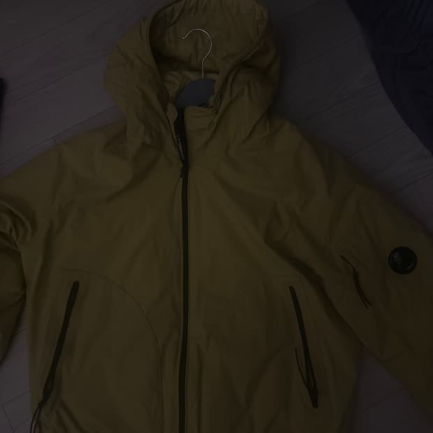 cp컴퍼니 경량패딩