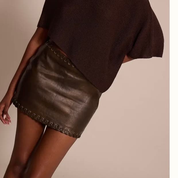 PLT 아일렛 가죽스커트